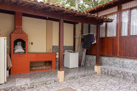 Casa de condomínio para alugar com 287m², 5 quartos e 5 vagasÁrea de serviço