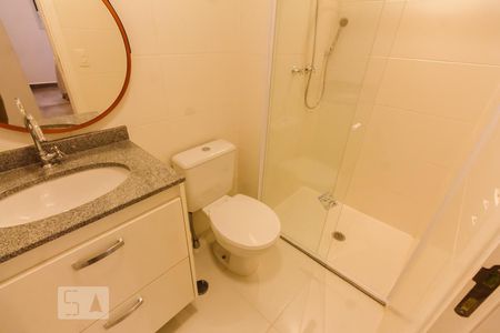 Banheiro da Suíte 1 de apartamento para alugar com 2 quartos, 58m² em Água Branca, São Paulo