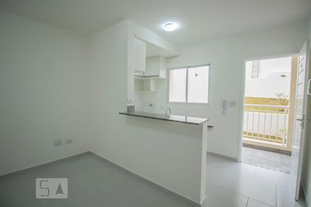 Sala de kitnet/studio para alugar com 1 quarto, 39m² em Jardim Oriental, São Paulo