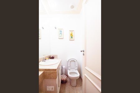 Apartamento à venda com 400m², 4 quartos e 6 vagas Apartamento à venda com 400m², 4 quartos e 6 vagasLavabo