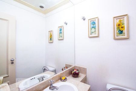 Apartamento à venda com 400m², 4 quartos e 6 vagas Apartamento à venda com 400m², 4 quartos e 6 vagasLavabo