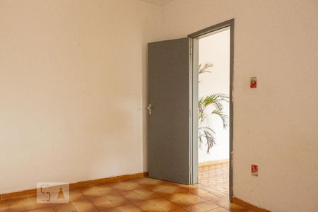 Quarto de casa para alugar com 1 quarto, 50m² em Campo Grande, Rio de Janeiro