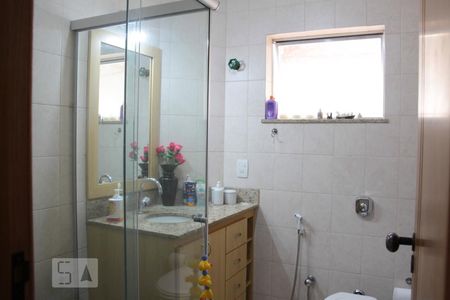 Banheiro Social de apartamento à venda com 3 quartos, 85m² em Icaraí, Niterói