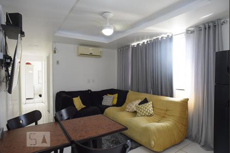 Sala de apartamento à venda com 2 quartos, 59m² em Camorim, Rio de Janeiro