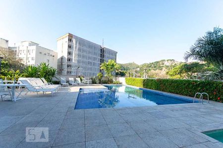 Apartamento à venda com 60m², 2 quartos e 1 vaga Apartamento à venda com 60m², 2 quartos e 1 vagaÁrea comum - Piscina