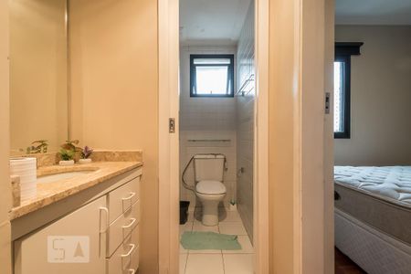Banheiro de apartamento para alugar com 2 quartos, 52m² em Cidade Monções, São Paulo