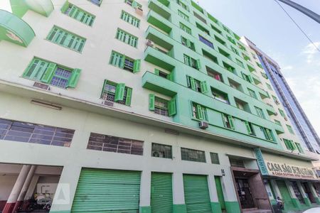 Apartamento à venda com 108m², 3 quartos e sem vaga Apartamento à venda com 108m², 3 quartos e sem vagaFachada