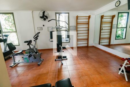 Apartamento à venda com 156m², 3 quartos e 3 vagasÁrea comum - Academia