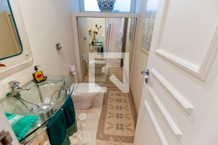 Apartamento à venda com 156m², 3 quartos e 3 vagasLavabo