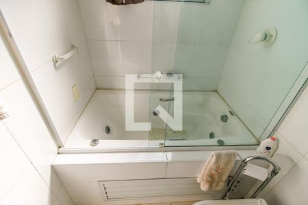 Apartamento à venda com 156m², 3 quartos e 3 vagasBanheiro da Suíte 1