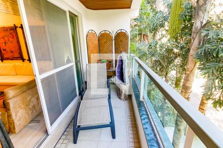 Apartamento à venda com 156m², 3 quartos e 3 vagasVaranda da Sala