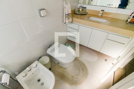 Apartamento à venda com 156m², 3 quartos e 3 vagasBanheiro da Suíte 1