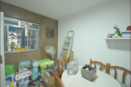 Casa à venda com 125m², 3 quartos e 2 vagasQuarto de Serviço