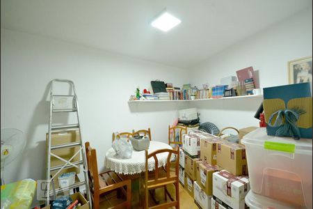 Casa à venda com 125m², 3 quartos e 2 vagasQuarto de Serviço