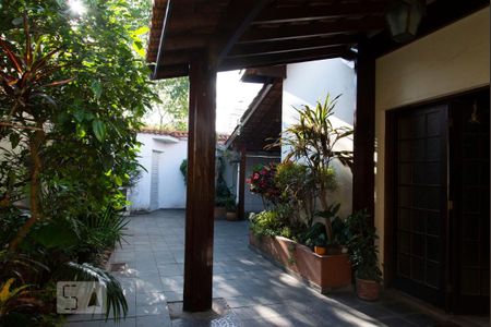 Casa à venda com 210m², 4 quartos e 1 vagaQuintal