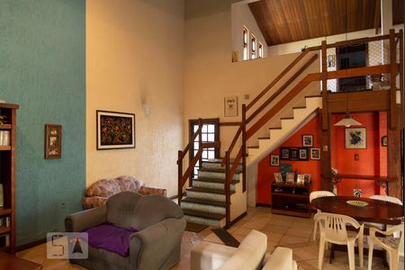 Sala de casa à venda com 4 quartos, 210m² em Jardim Guapira, São Paulo