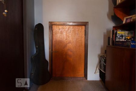 Casa à venda com 210m², 4 quartos e 1 vagaPorão