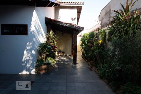 Casa à venda com 210m², 4 quartos e 1 vagaQuintal