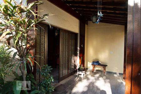 Casa à venda com 210m², 4 quartos e 1 vagaEntrada