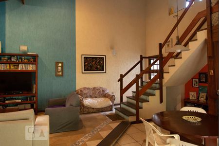 Sala de casa à venda com 4 quartos, 210m² em Jardim Guapira, São Paulo