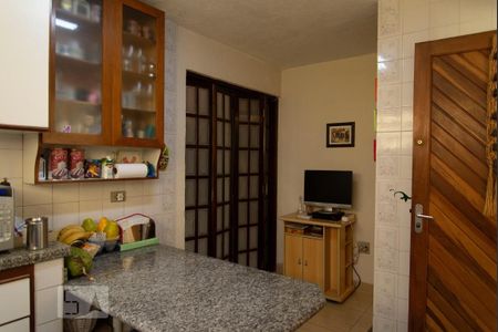 Casa à venda com 210m², 4 quartos e 1 vagaCozinha