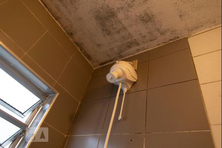 Casa à venda com 210m², 4 quartos e 1 vagaChuveiro