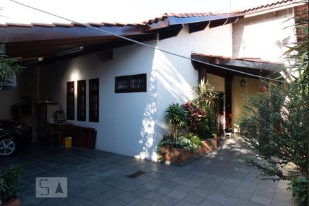 Casa à venda com 210m², 4 quartos e 1 vagaQuintal