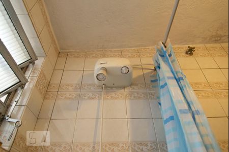 Casa à venda com 210m², 4 quartos e 1 vagaChuveiro