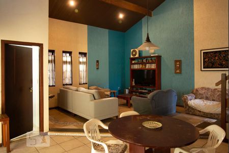 Sala de casa à venda com 4 quartos, 210m² em Jardim Guapira, São Paulo