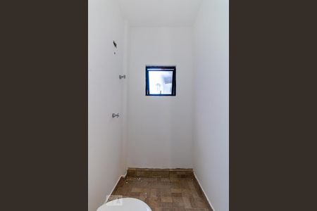 Casa à venda com 450m², 5 quartos e 4 vagasBanheiro de Serviço 2