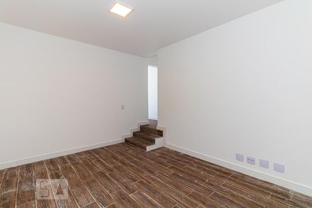 Casa à venda com 450m², 5 quartos e 4 vagasCorredor e Hall dos Quartos