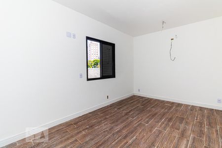 Casa à venda com 450m², 5 quartos e 4 vagasSuíte 2