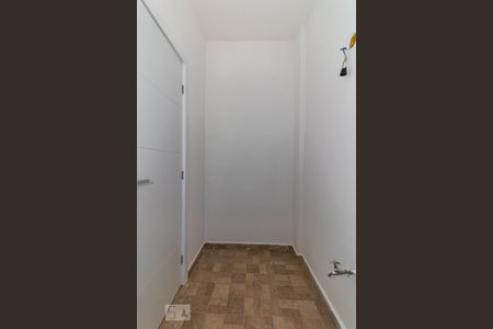 Casa à venda com 450m², 5 quartos e 4 vagasBanheiro de Serviço 2