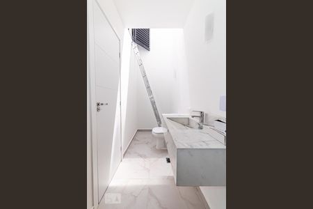 Casa à venda com 450m², 5 quartos e 4 vagasBanheiro da Suíte 3