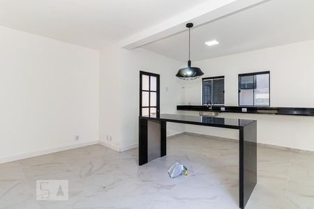 Casa à venda com 450m², 5 quartos e 4 vagasCozinha