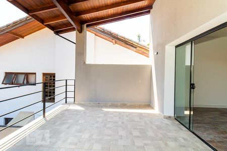 Casa à venda com 450m², 5 quartos e 4 vagasVaranda da Suíte 1
