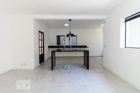 Casa à venda com 450m², 5 quartos e 4 vagasCozinha