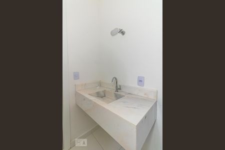 Casa à venda com 450m², 5 quartos e 4 vagasBanheiro da Suíte 4