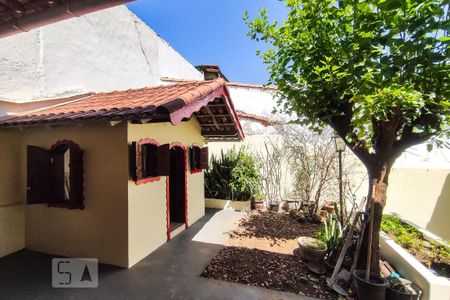 Casa à venda com 250m², 3 quartos e 2 vagas Casa à venda com 250m², 3 quartos e 2 vagasÁrea Externa