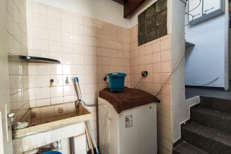 Casa à venda com 250m², 3 quartos e 2 vagas Casa à venda com 250m², 3 quartos e 2 vagasÁrea de Serviço