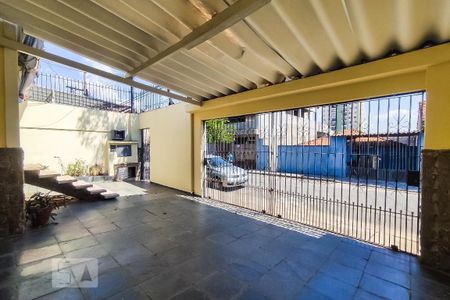 Casa à venda com 250m², 3 quartos e 2 vagas Casa à venda com 250m², 3 quartos e 2 vagasGaragem