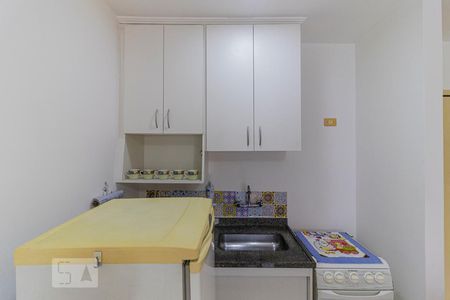 Apartamento à venda com 39m², 1 quarto e 1 vagaCozinha - Armários