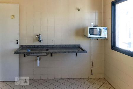 Apartamento à venda com 39m², 1 quarto e 1 vagaSalão de Festas - Cozinha