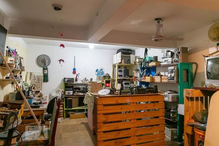 Casa à venda com 250m², 4 quartos e 4 vagasPorão