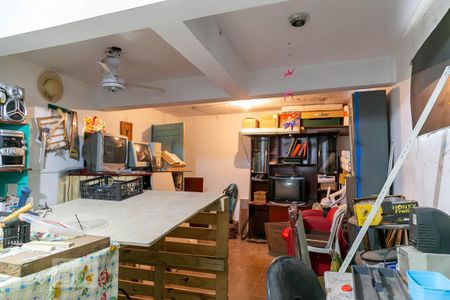 Casa à venda com 250m², 4 quartos e 4 vagasPorão