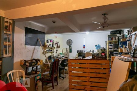 Casa à venda com 250m², 4 quartos e 4 vagasPorão