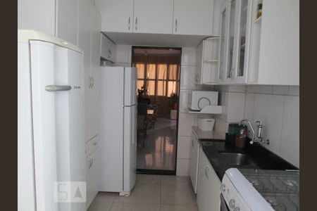 Apartamento à venda com 130m², 3 quartos e sem vagaCozinha