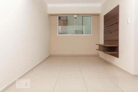 Sala de apartamento para alugar com 2 quartos, 57m² em Santa Mônica, Uberlândia