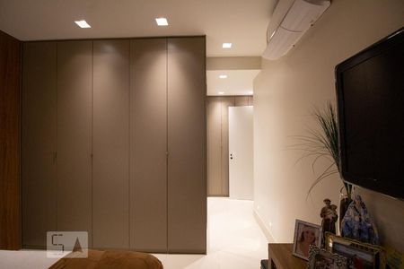 Apartamento para alugar com 77m², 2 quartos e 1 vaga Apartamento para alugar com 77m², 2 quartos e 1 vagaSuíte