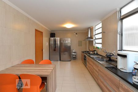 Apartamento à venda com 252m², 3 quartos e sem vagaCozinha